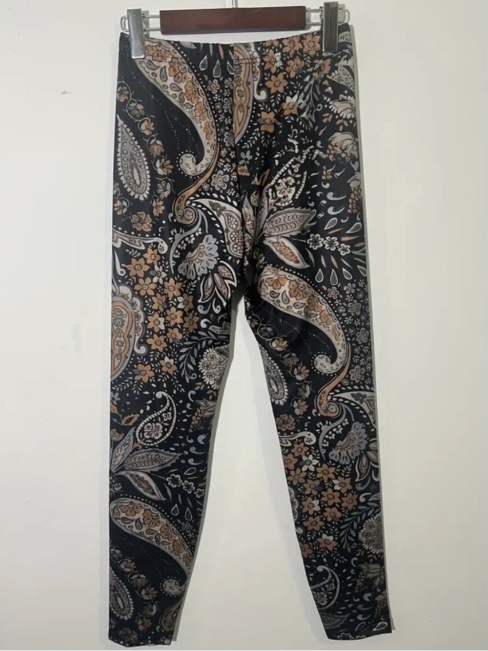 Boho Paisley Print Skinny Leggings - Picture 6 of 8